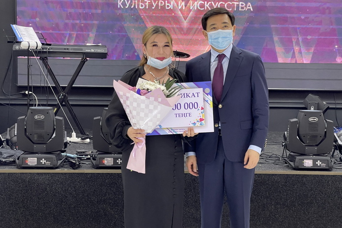 Лучшие молодые люди Усть-Каменогорска получили награду 